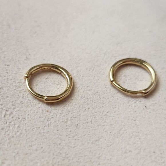 Elegant Gold and Silver Huggie Hoop Earrings 925 - Picture 3 of 7